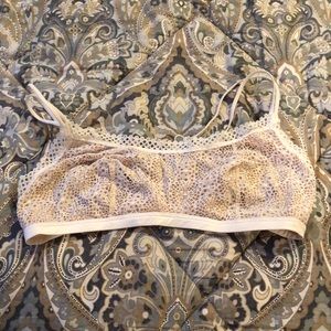 Victoria’s Secret Very Sexy ivory white lace bra M